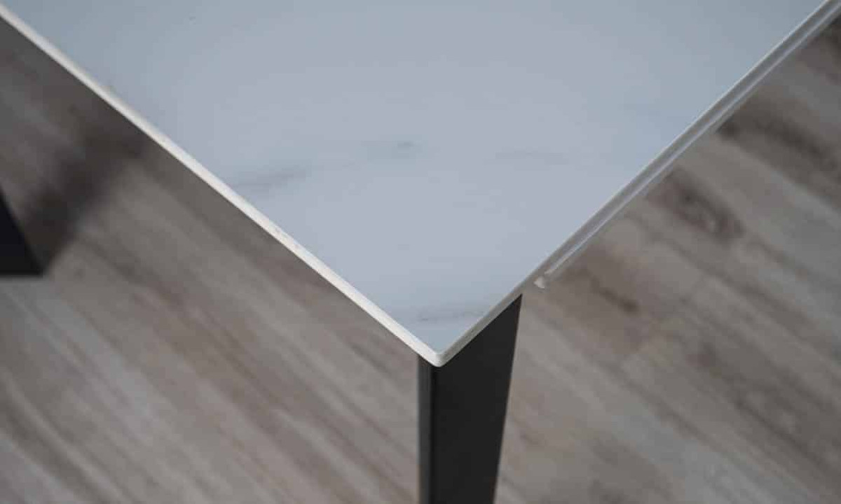 Стіл ЛАРС білий мат 1400/2000×750 чорні ноги