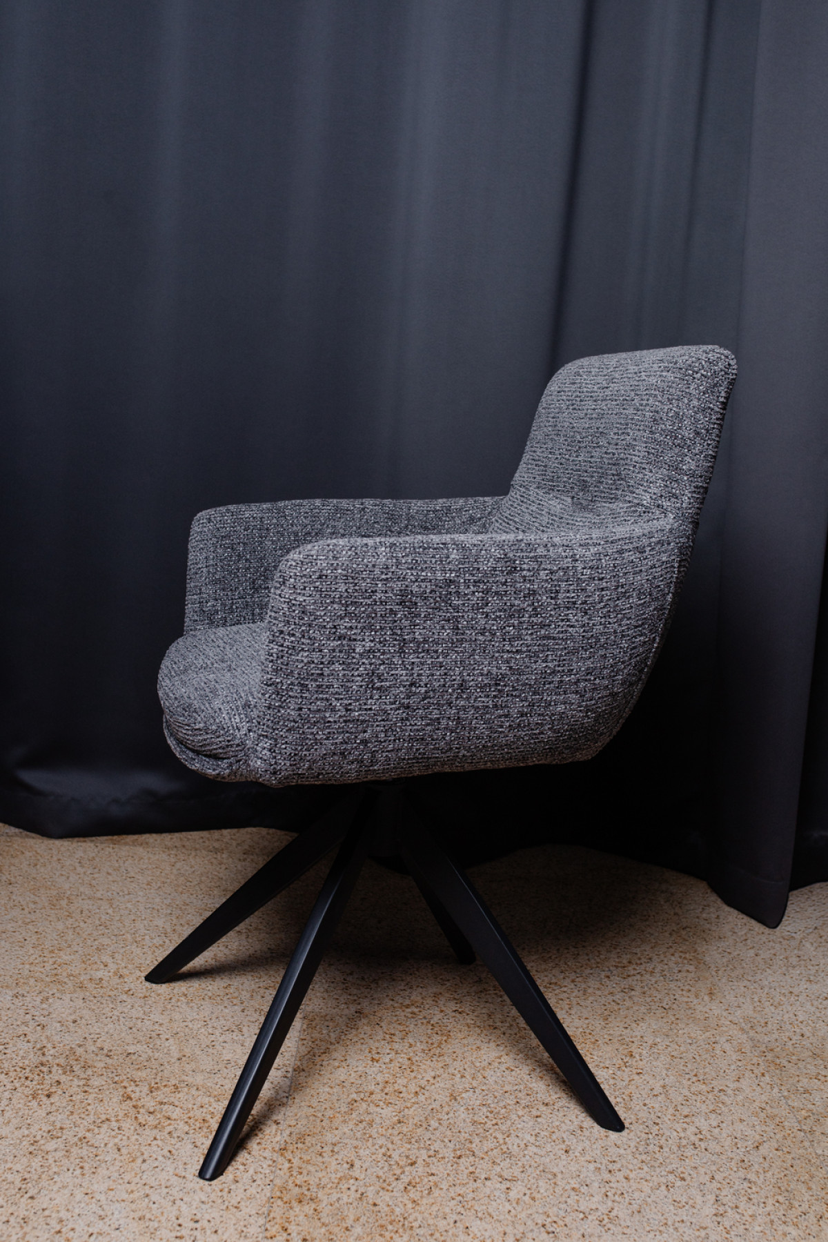 Стілець поворотний R-185 антрацит + чорний