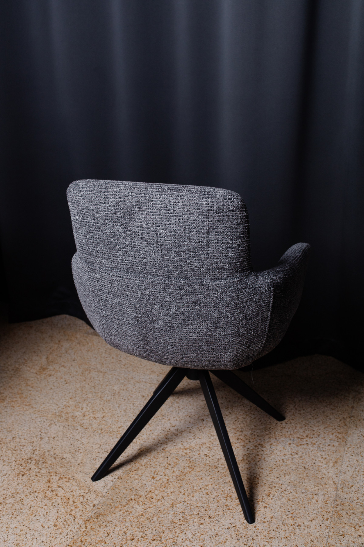 Стілець поворотний R-185 антрацит + чорний